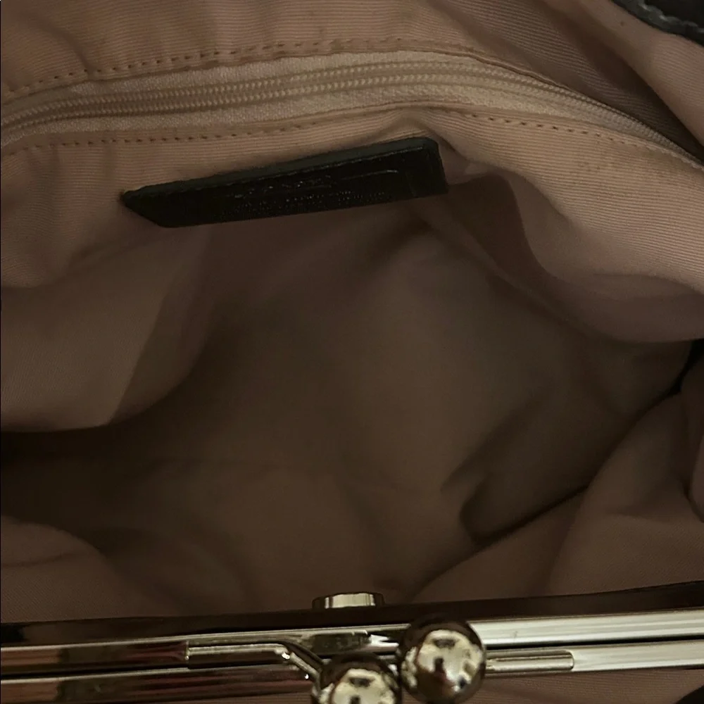 Coach Metallic Gray Signature Tote with Double Handles kiss lock closure - Picture 7 of 11